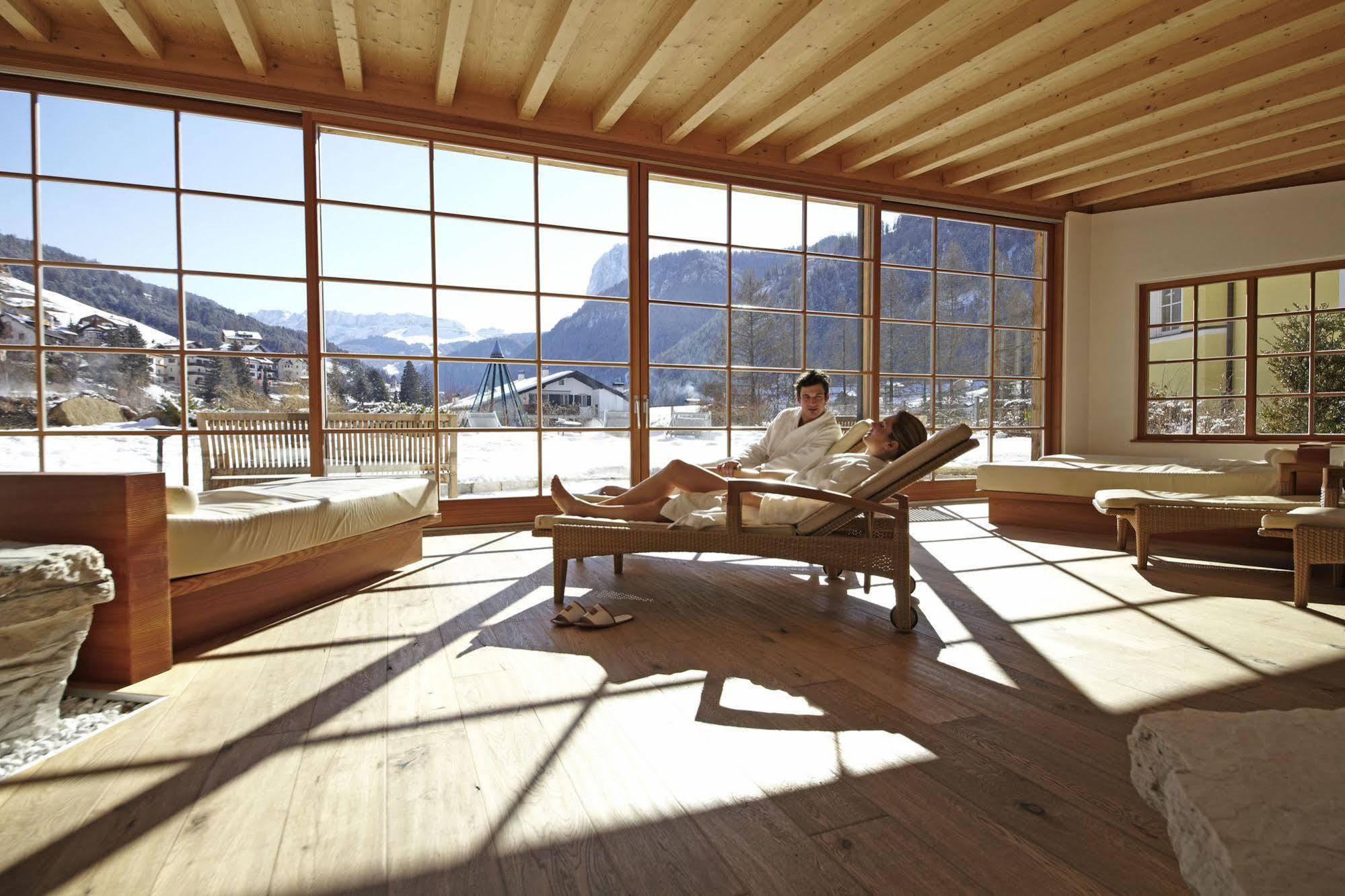 Adler Spa Resort Dolomiti Ортизеи Экстерьер фото