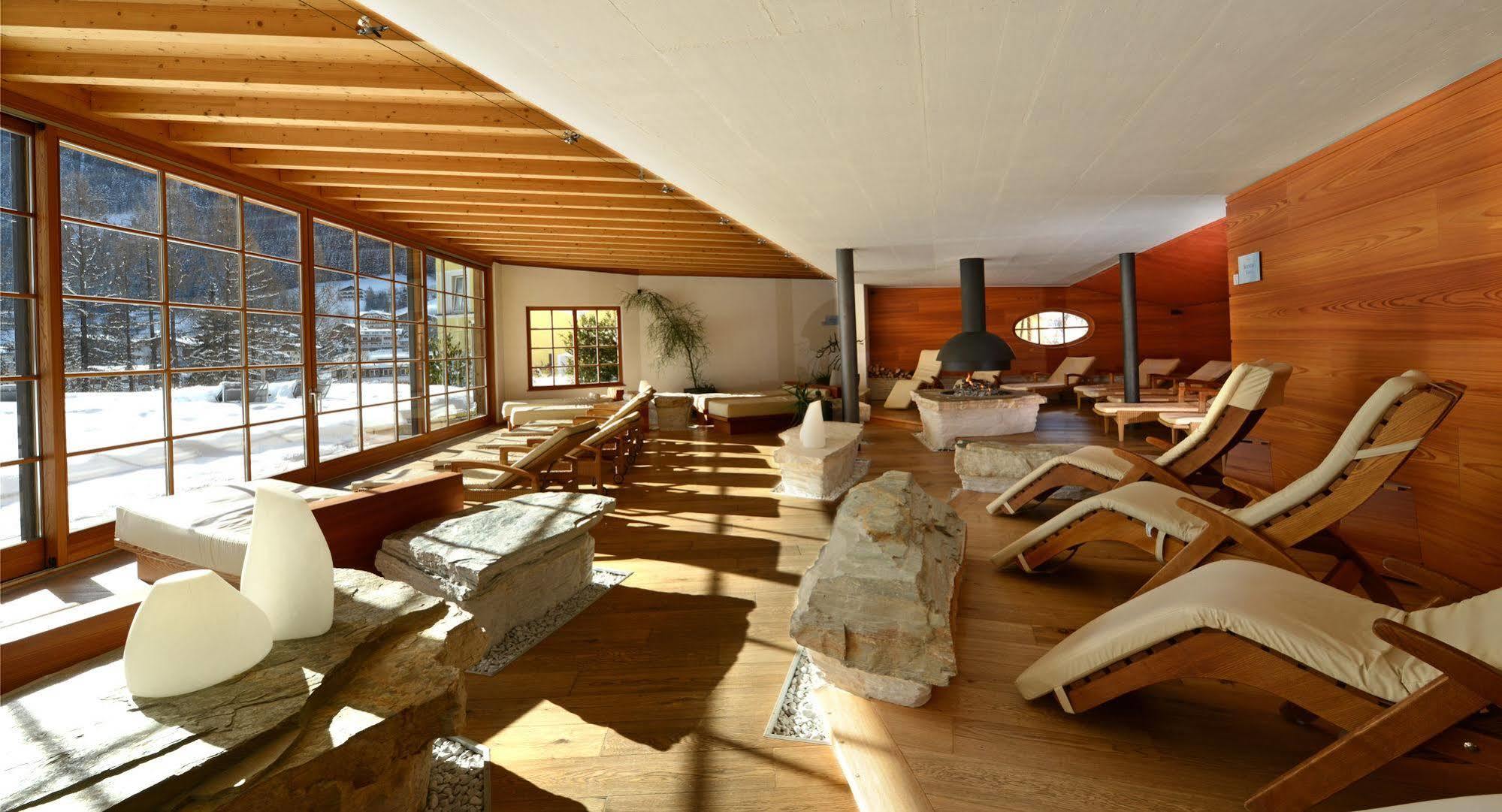 Adler Spa Resort Dolomiti Ортизеи Экстерьер фото
